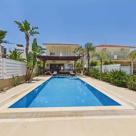 Pernera Front Dream Vila Protaras