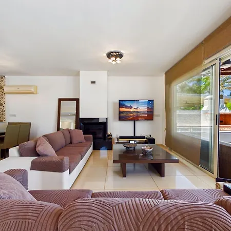 Pernera Front Dream Vila Protaras